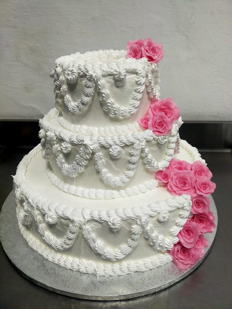 Tarta de Bodas Sencilla con Flores 6