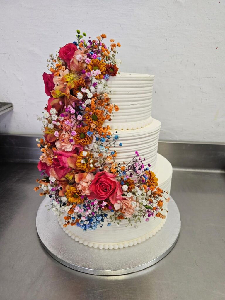 Tarta de Boda con Ramo