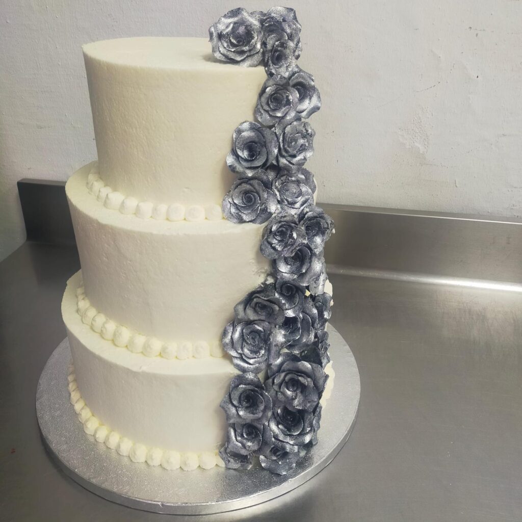 Tarta de Bodas Sencilla con Flores 14