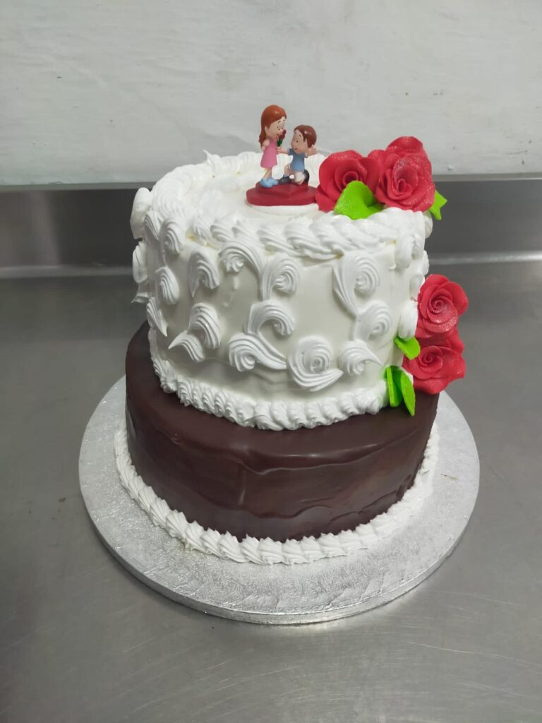 Tarta de Boda con Flores y Chocolate